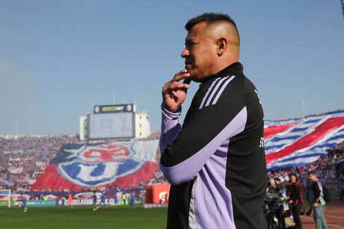 A Jorge Almirón le sigue dando vueltas la derrota en el Superclásico: habla de robo a Colo Colo