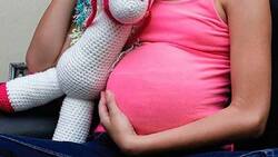 Niña de 11 años violada por su abuelo quedó embarazada: su madre y la iglesia impiden que aborte