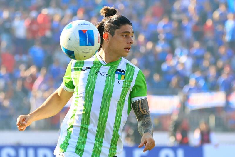 Viene de estar sin equipo tras su salida de O'Higgins. Foto: Aton.