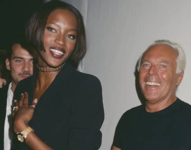 La modelo fue musa del italiano.