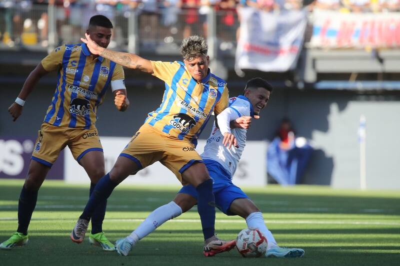 fue uno de los equipos que mejor se reforzó para la temporada 2025, pero cayó en el estreno ante la UC. Ahora, intentará reivindicarse ante Unión La Calera. Foto: Agencia Aton.