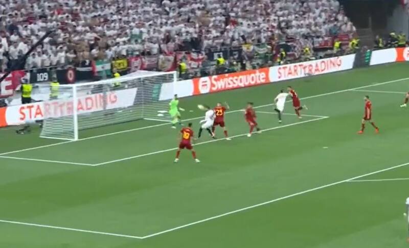 El autogol de Roma ante Sevilla en la final de Europa League. Foto: Aton