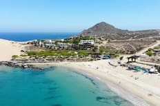 Parece de otro país: la playa escondida en el norte de Chile con arena blanca y agua turquesa