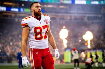 Chiefs en problemas ante baja de estrella por Covid-19