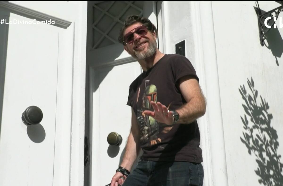 Con una especial colección de “Star Wars” y un gran patio: Así es la casa de Freddy Guerrero