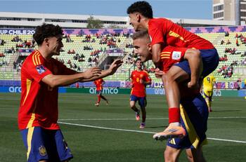 España vence a Ucrania y es el primer cuartofinalista del Mundial Sub 20