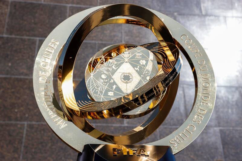 . Así será el trofeo que se llevará el campeón en Estados Unidos. Foto: EFE.