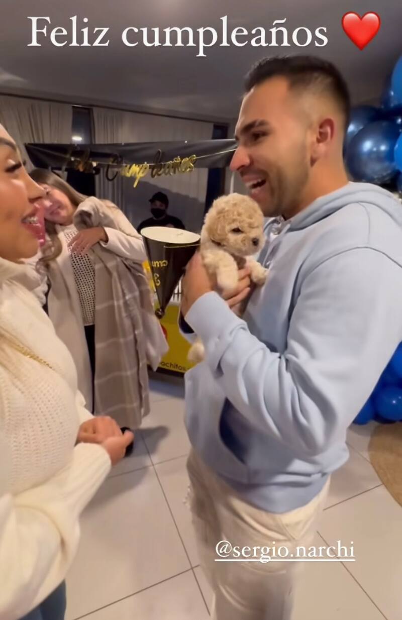 Naya Fácil le regaló un perrito a su pareja, Sergio Narchi.