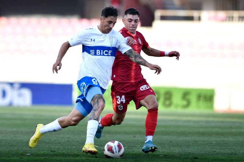 . Cruzados y Papayeros chocan por el Campeonato Nacional. Foto: Agencia Aton.