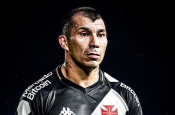 En Brasil revelan que Gary Medel intentó convencer a Ramón Díaz para que se quedara en Vasco