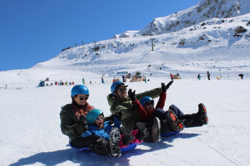 El centro de ski ofrece muchos panoramas entretenidos para toda la familia en estas vacaciones de invierno.