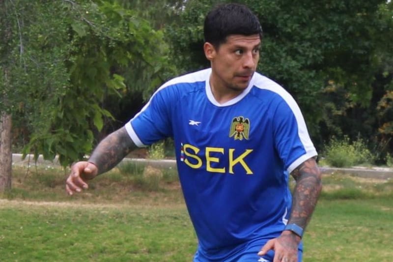 Los Hispanos se preparan para la Primera B 2026 y Patricio Rubio ya deja huella goleadora. Foto: @ueoficial en Instagram.