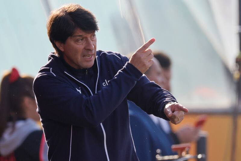 , entrenador de Universidad Católica. Foto: Agencia Aton.