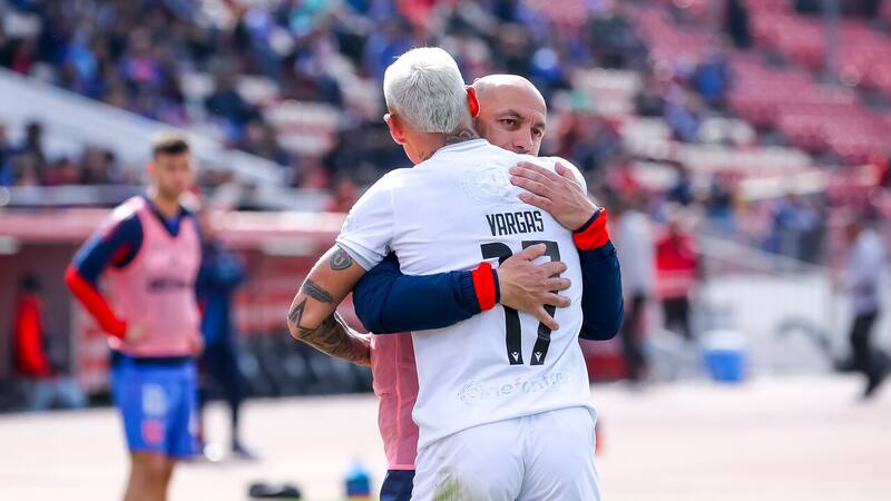 Desde Luis Musrri a Eduardo Vargas: históricos de la U reaccionaron a la “masacre” de Avellaneda