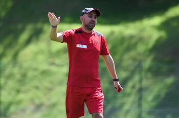 DT de Segunda División golpea a autoridades por aceptar el Arengazo de Colo Colo: “Algo está mal”