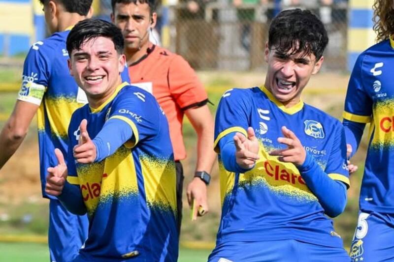 El delantero nacido en 2010 dejó Everton para sumarse a Universidad de Chile. Foto: Everton.