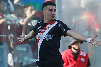 Diego Coelho quiere seguir en Curicó Unido, pero avisa: "A veces vienen ofertas que son irrechazables"