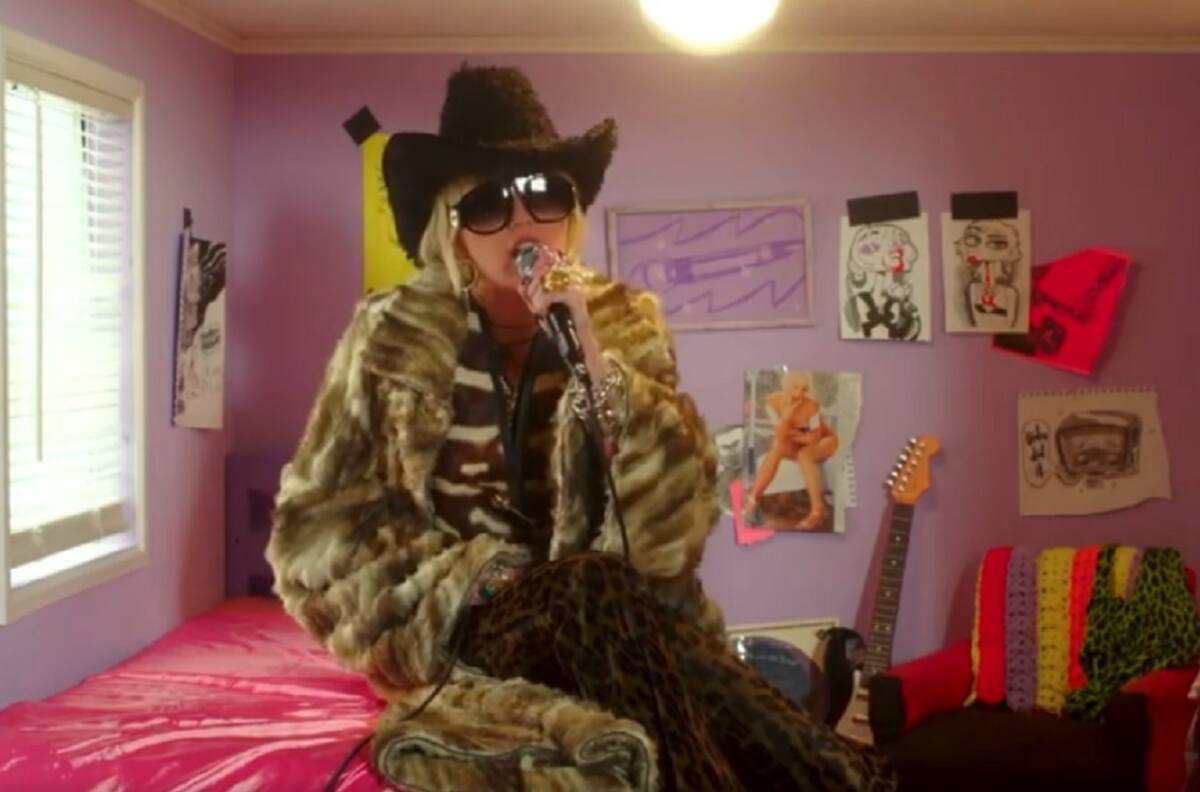 Con un cover noventero: Miley Cyrus se lució en nueva sesión de "Tiny Desk Concert"