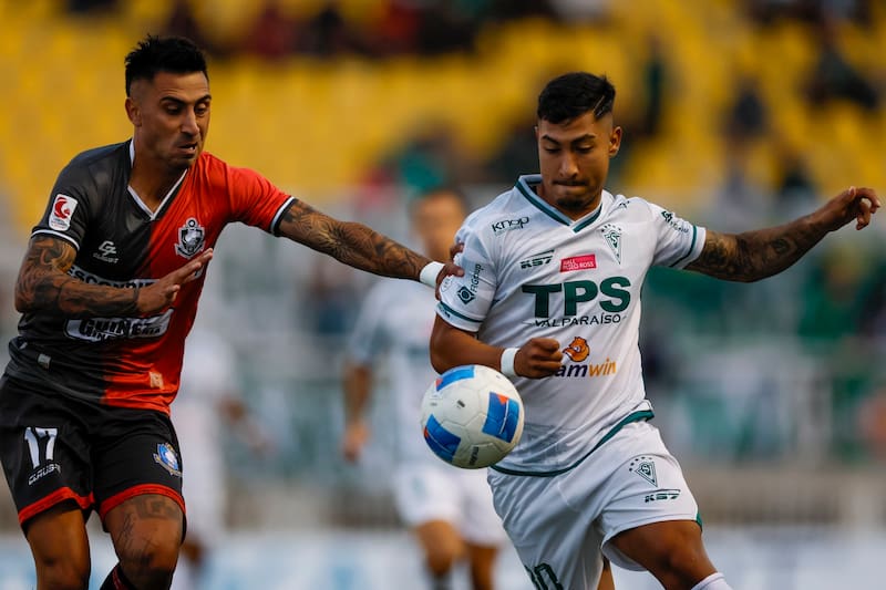 El año pasado se midieron en 4 ocasiones, con tres triunfos Caturros y uno Puma. Foto: Agencia Aton.