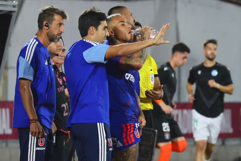 El entrenador azul habló tras la igualdad ante Audax Italiano. Foto: Agencia Aton.