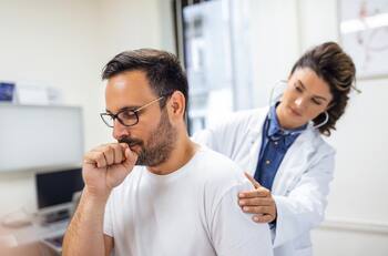 ¿Qué es la inmunoterapia y por qué está siendo clave en el tratamiento del cáncer pulmonar?