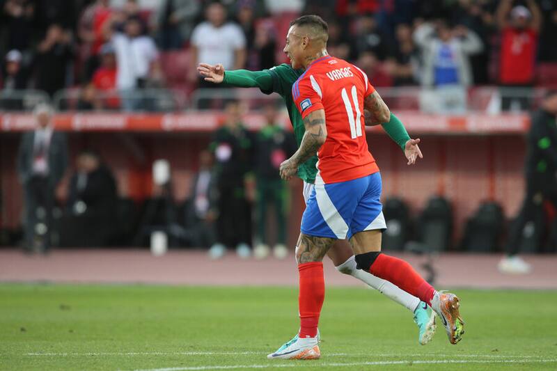 Confirmado: Eduardo Vargas tiene nuevo equipo y pasa al de los casados.