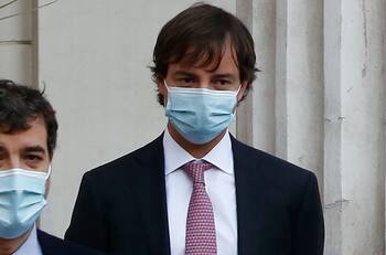 Convención Constitucional: ¿Quién es Francisco Encina y por qué es asociado a la suspensión de este lunes?