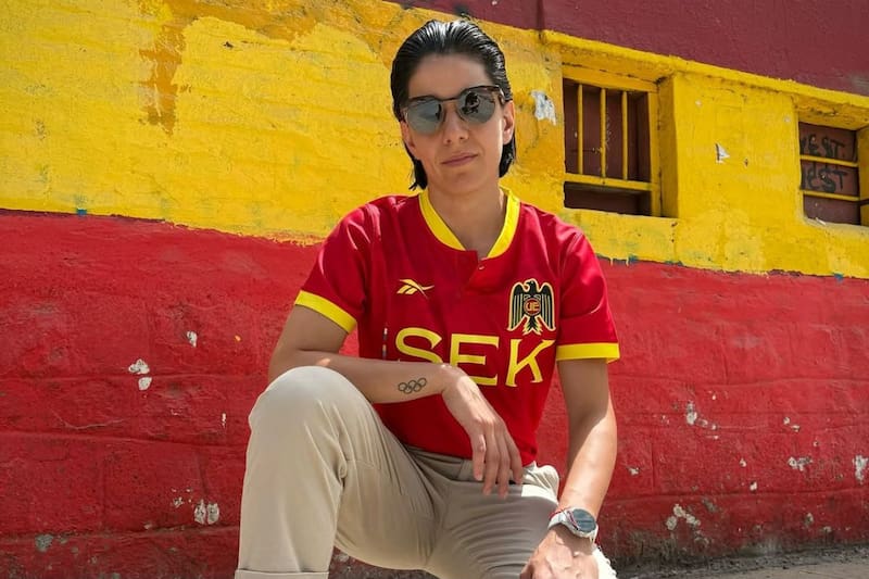 con la camiseta que defenderá en 2025. La experimentada arquera fichó en Unión Española. Foto: Instagram @Natiicampos.