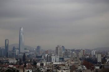 Tiempo en Santiago: bajan las temperaturas este lunes en la región Metropolitana