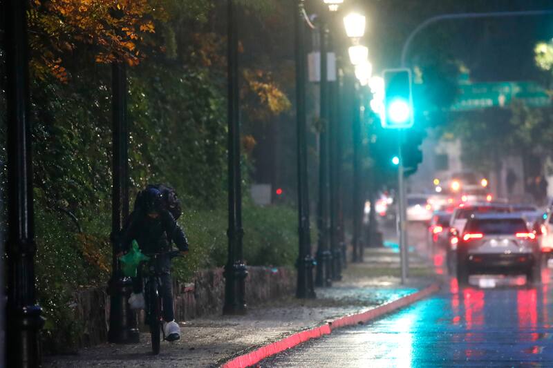 La lluvia llegará el sábado por la noche en la capital.