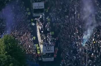 VIDEO | Locura total en las calles de Londres por el festejo del Tottenham y su Europa League