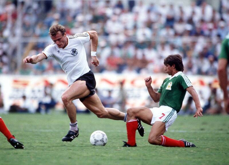 Hans-Peter Briegel fue uno de los jugadores que intimidó a La Roja.