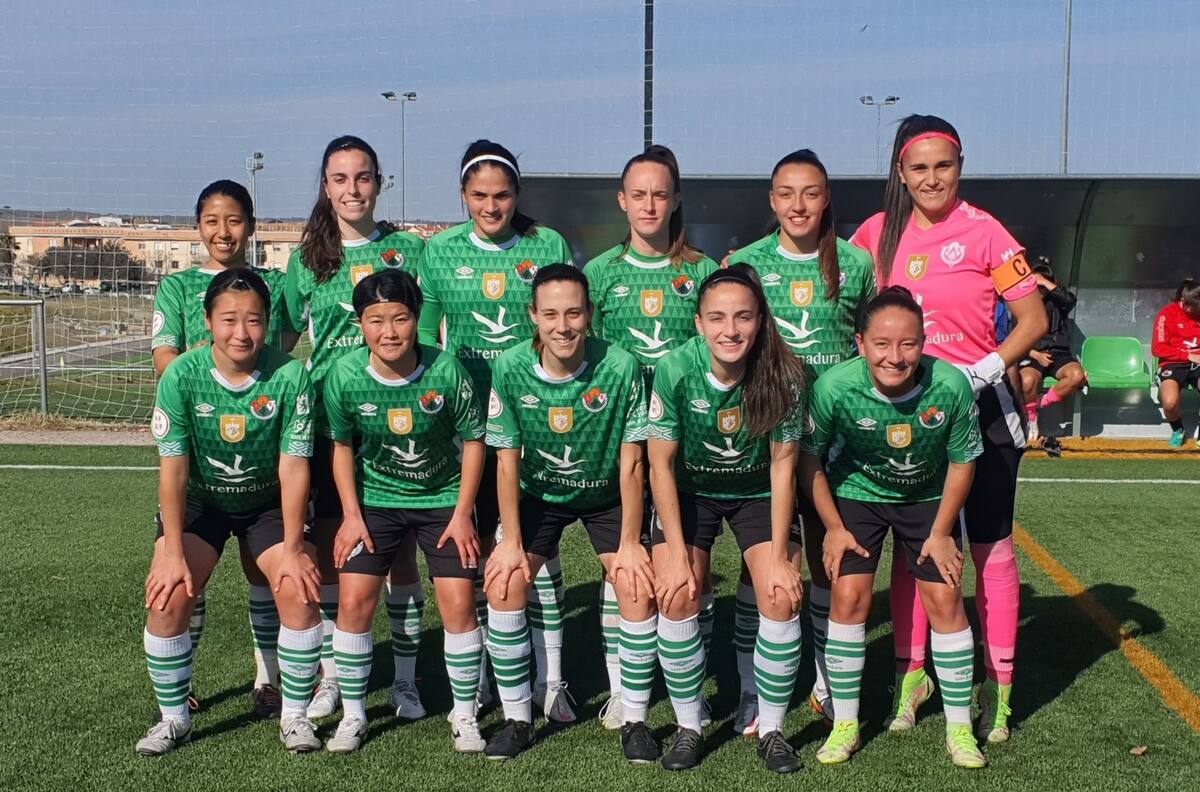 ¡Gol chileno en España!: Bárbara Santibáñez fue vital en triunfo de Cacereño Femenino