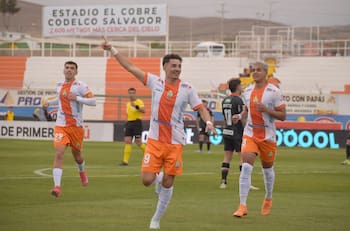 Cobresal derrotó a Palestino y le deja en bandeja el título a Coquimbo