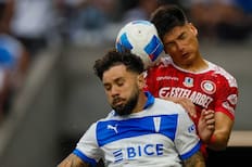Universidad Católica define el futuro de Eugenio Mena ante rumores de su regreso a Wanderers