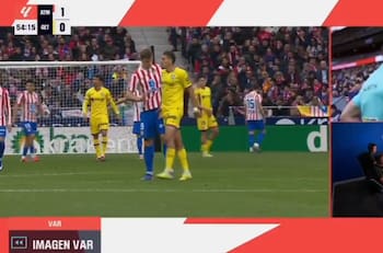 VIDEO | Insólito: jugador del Getafe fue expulsado por “tocar” a un rival en pleno partido