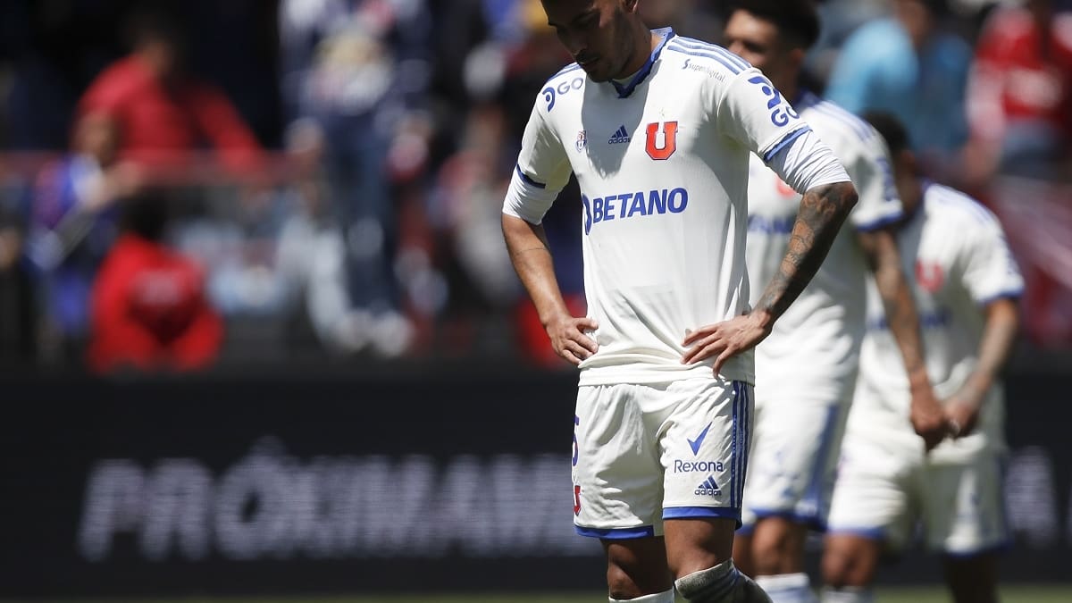 La apuesta le salió mal: la U guardó jugadores y fue humillada por Huachipato en Talcahuano