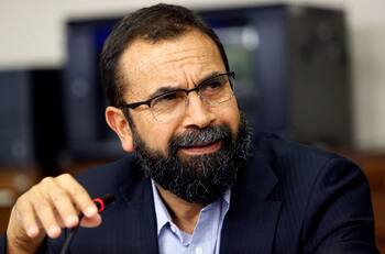 Critican a Hugo Gutiérrez por creer que la pandemia es una conspiración del orden económico mundial