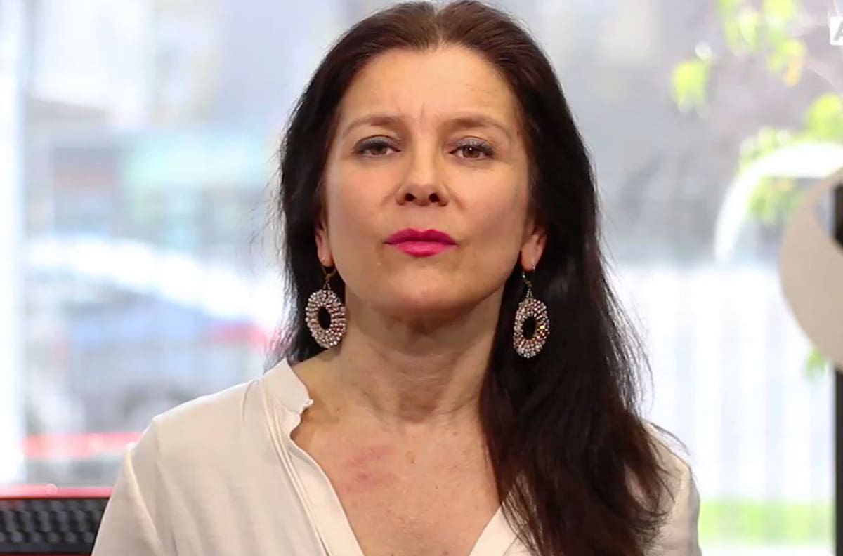 "Es una violencia absurda, irracional, demente": Mirna Schindler habla de las manifestaciones y provoca polémica en Twitter