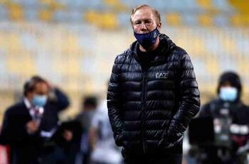 Alerta en Everton: Roberto Sensini fue sondeado por importante equipo argentino para ser repatriado