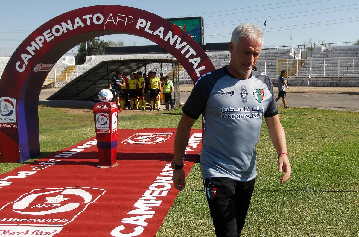 Alcalde clausuró estadio de La Cisterna y Palestino con la 'U' quedaron a la deriva