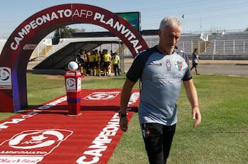Alcalde clausuró estadio de La Cisterna y Palestino con la 'U' quedaron a la deriva