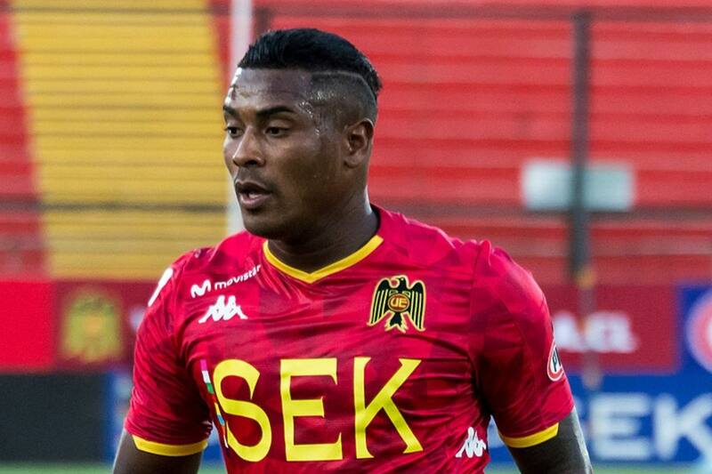 Harold Cummings, con la camiseta de Unión Española.