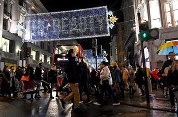 COVID-19: nueva cepa en Reino Unido está fuera de control