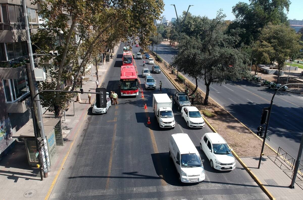 Metro y transporte público se ajustan al toque de queda: revisa aquí los nuevos horarios