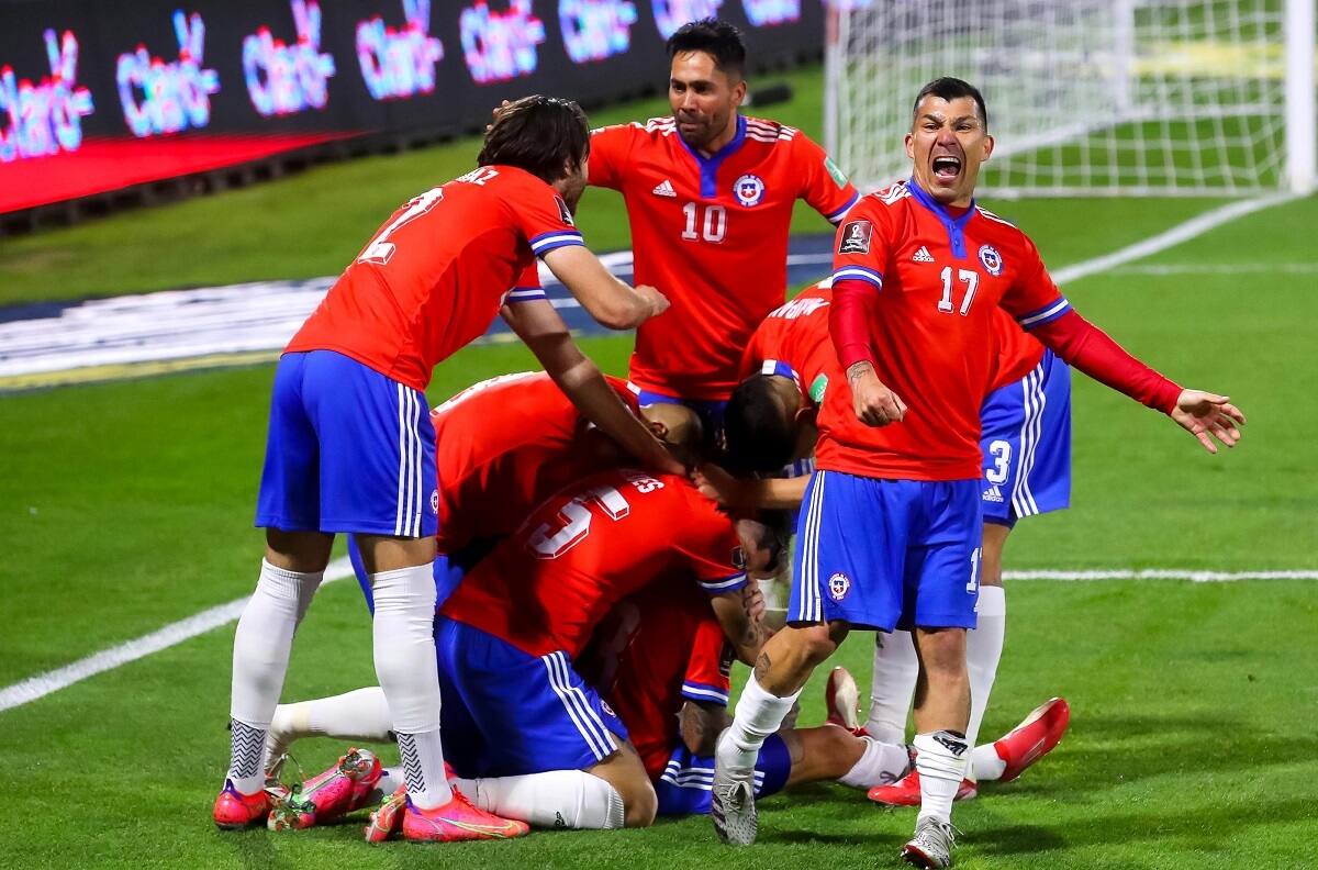 Un gran panorama: Los resultados que necesita La Roja para quedar en zona de clasificación directa