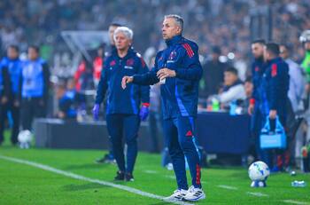 “No le creo mucho”: así analizan en Perú el futuro de Gustavo Álvarez