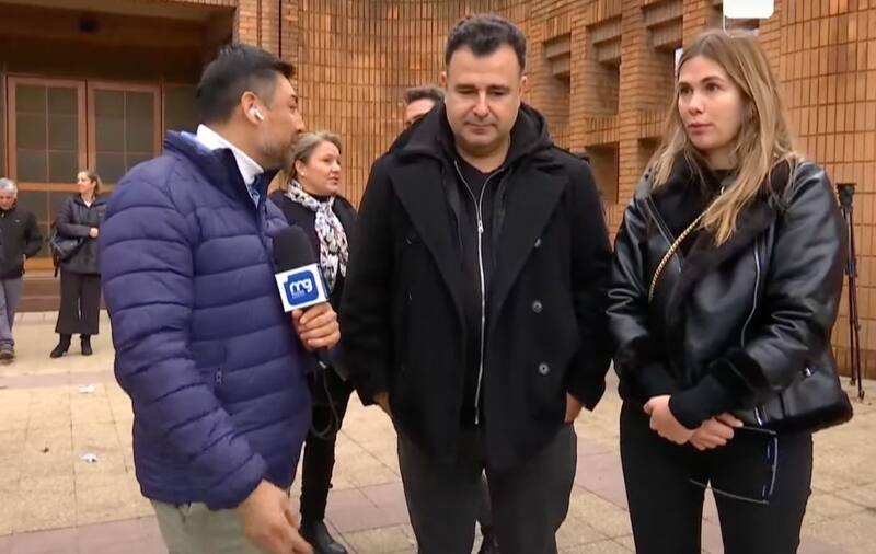 Kurt Carrera y Laura Prieto asistieron al velorio de Claudio Iturra.