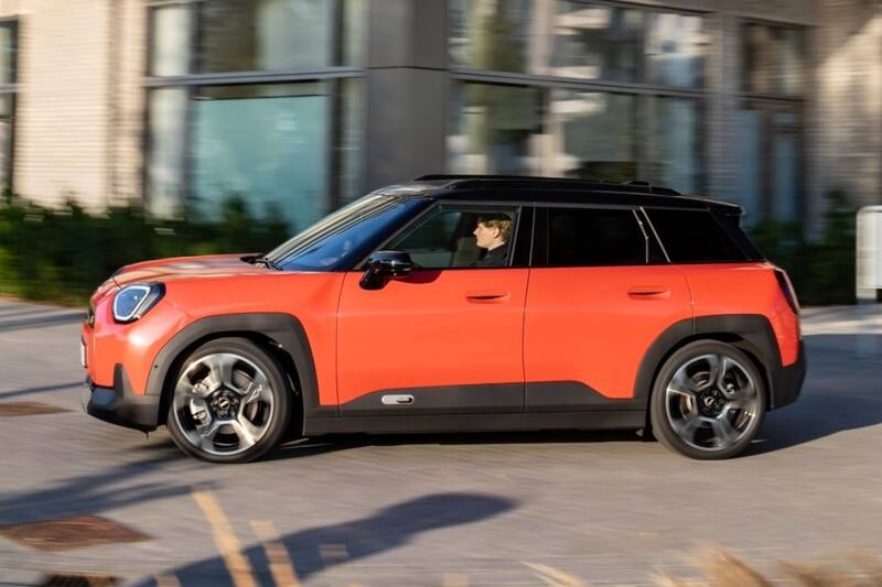 MINI presentó el Aceman, su nuevo auto 100% eléctrico