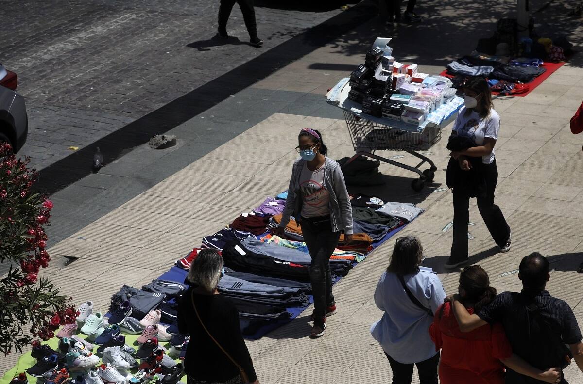 VIDEO | Violento enfrentamiento entre vendedores ambulantes y funcionarios municipales de La Serena